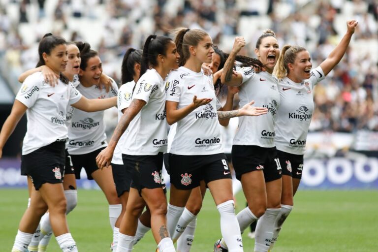 As Guerreiras do Parque São Jorge: A Brilhante Ascensão do Corinthians Feminino no Futebol Nacional