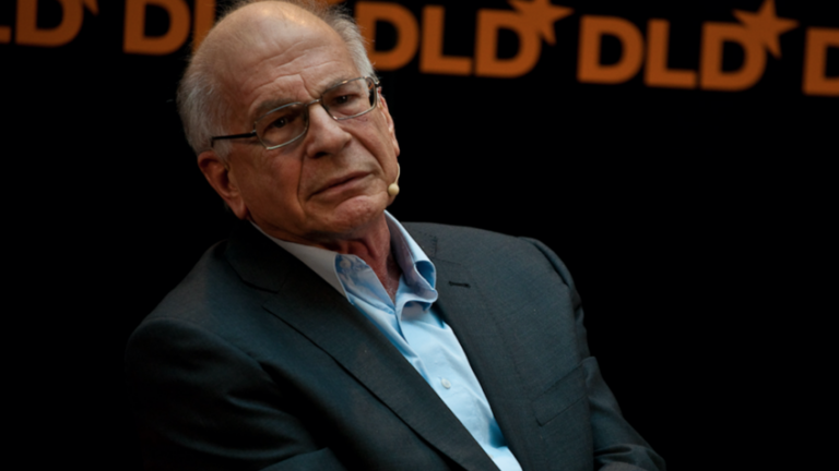 Daniel Kahneman: O Pioneiro da Economia Comportamental e Suas Descobertas Revolucionárias